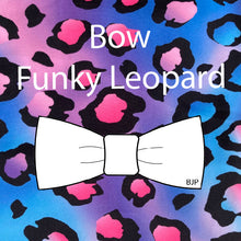 Load image into Gallery viewer, Small Physie Bow
